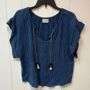 Heroes and Dreamers Blue v neck Tassel Front Blouse flutter cap sleeve M